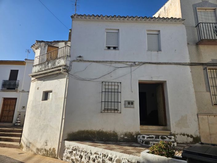 Image No.18-4 Bed Townhouse for sale