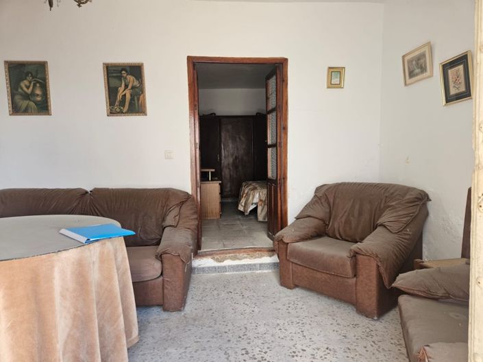 Image No.4-4 Bed Townhouse for sale