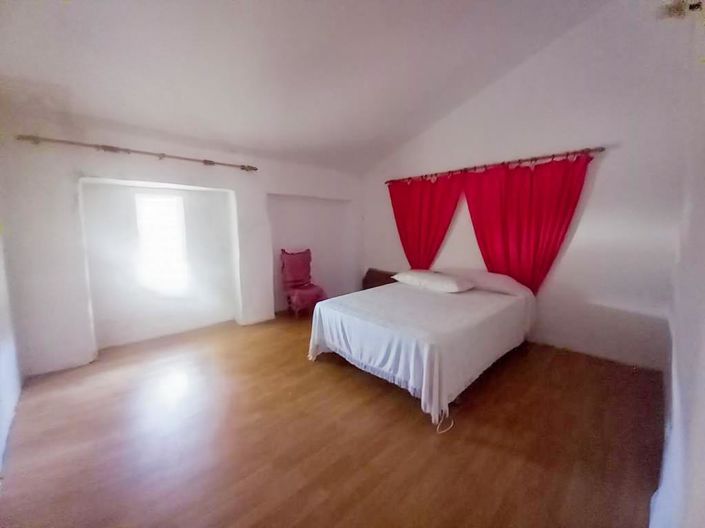Image No.19-3 Bed Townhouse for sale