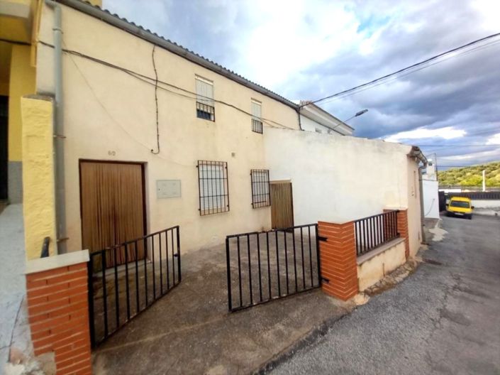 Image No.3-3 Bed Townhouse for sale