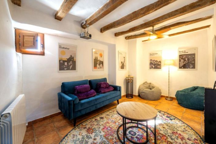 Image No.12-5 Bed Townhouse for sale