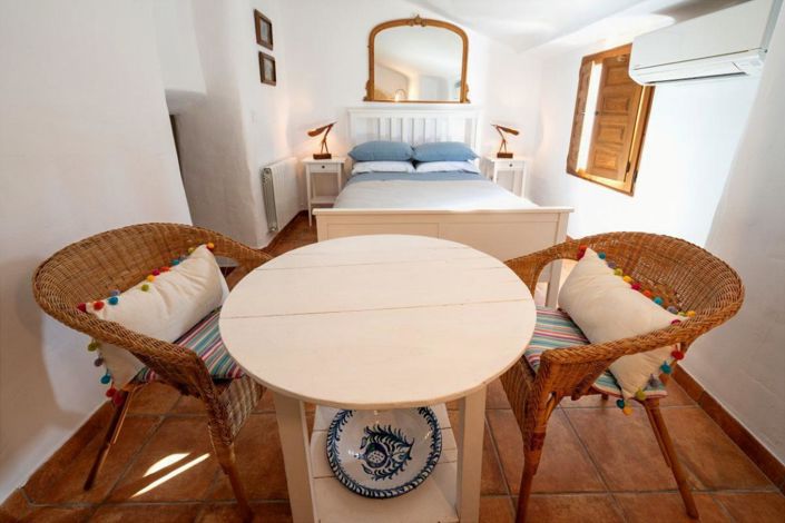 Image No.15-5 Bed Townhouse for sale