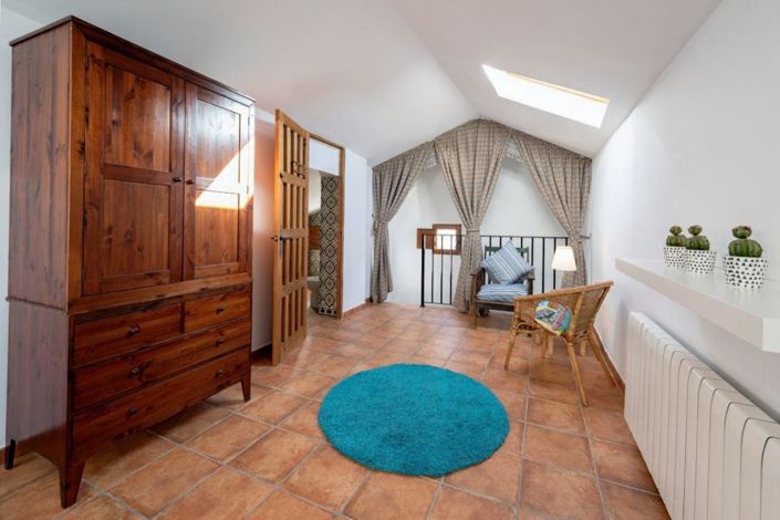 Image No.29-5 Bed Townhouse for sale