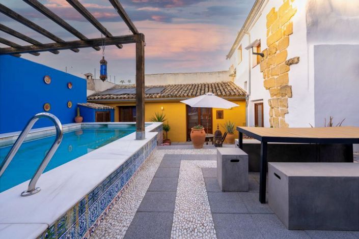 Image No.34-5 Bed Townhouse for sale
