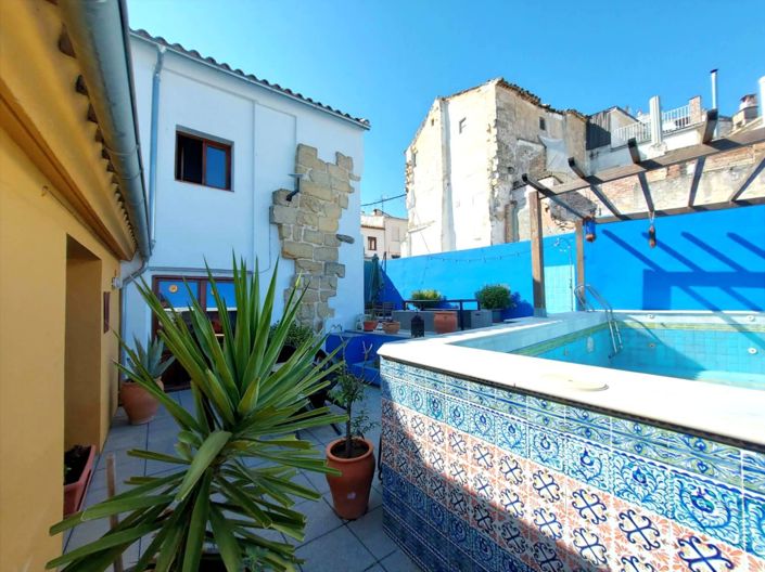 Image No.40-5 Bed Townhouse for sale