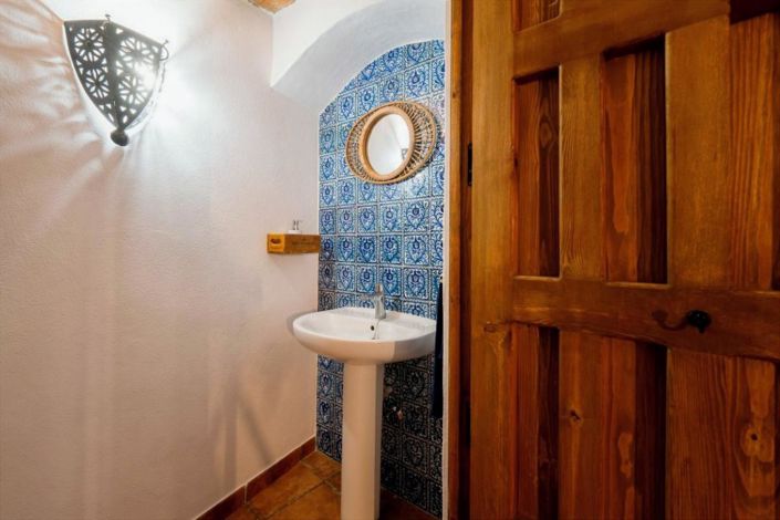 Image No.10-5 Bed Townhouse for sale