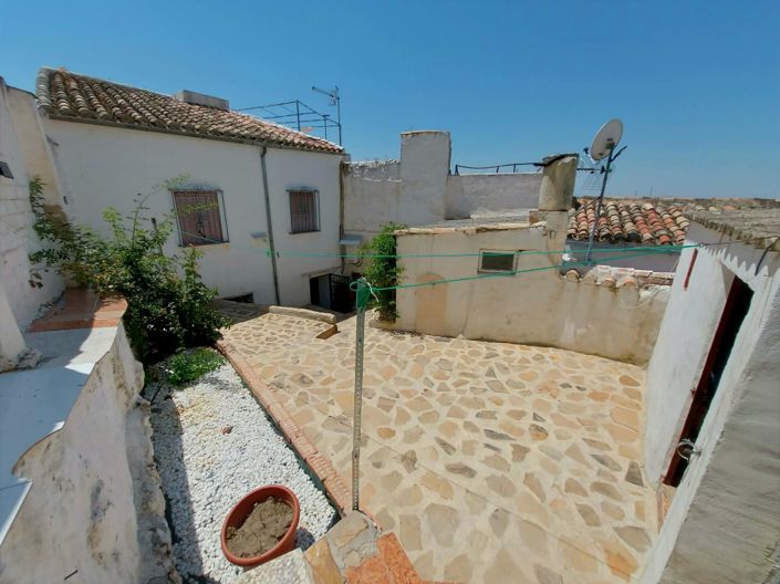 Image No.22-2 Bed Townhouse for sale