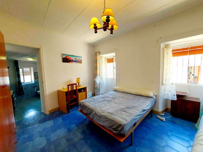 Image No.24-2 Bed Townhouse for sale