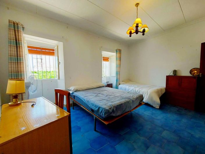 Image No.25-2 Bed Townhouse for sale