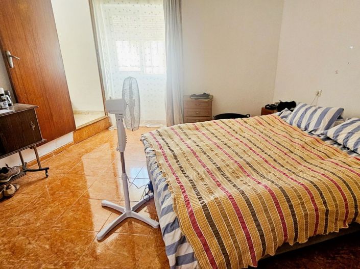 Image No.28-2 Bed Townhouse for sale