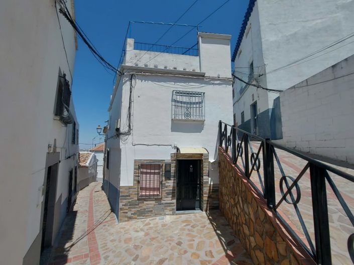 Image No.4-2 Bed Townhouse for sale
