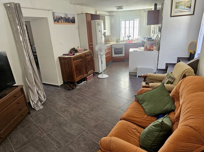 Image No.9-2 Bed Townhouse for sale