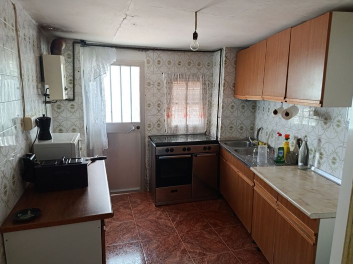 Image No.18-4 Bed Townhouse for sale
