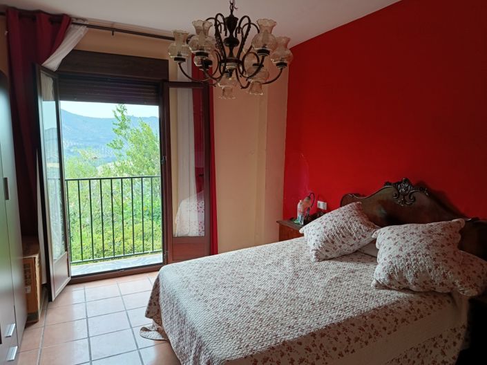 Image No.13-4 Bed Country House for sale