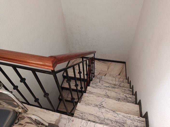 Image No.18-5 Bed Townhouse for sale