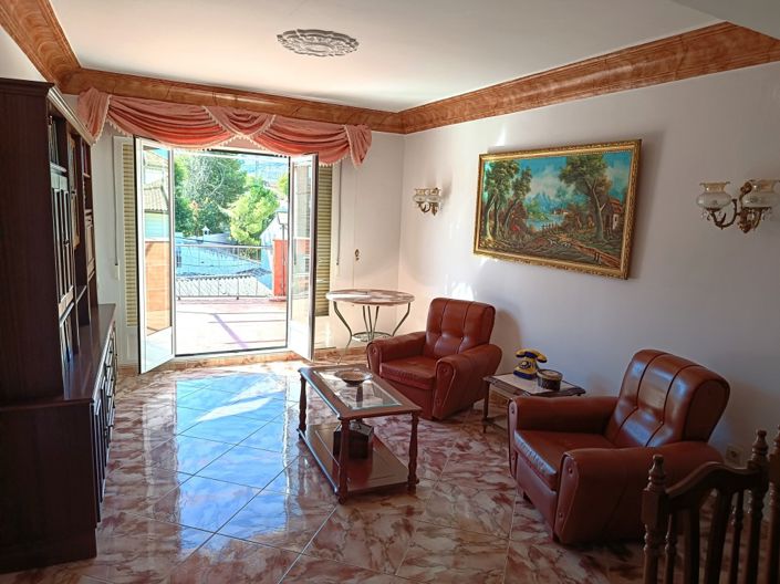 Image No.3-7 Bed Townhouse for sale