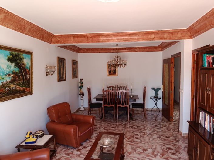 Image No.5-7 Bed Townhouse for sale