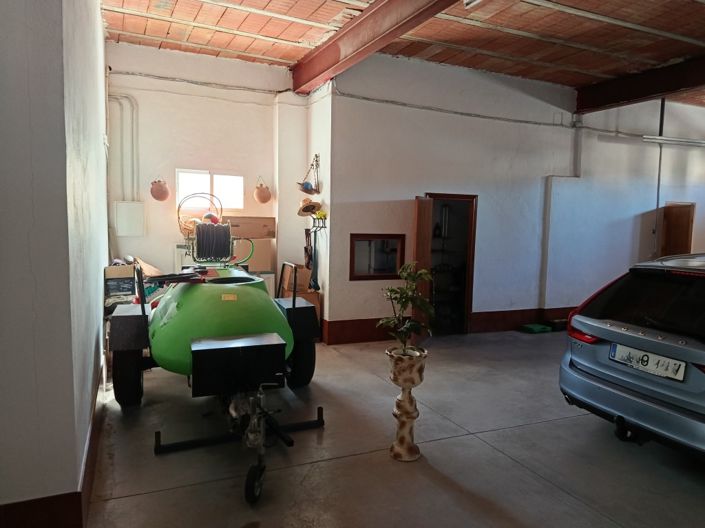Image No.10-7 Bed Townhouse for sale