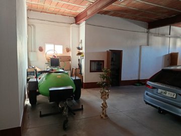 full155806366978800