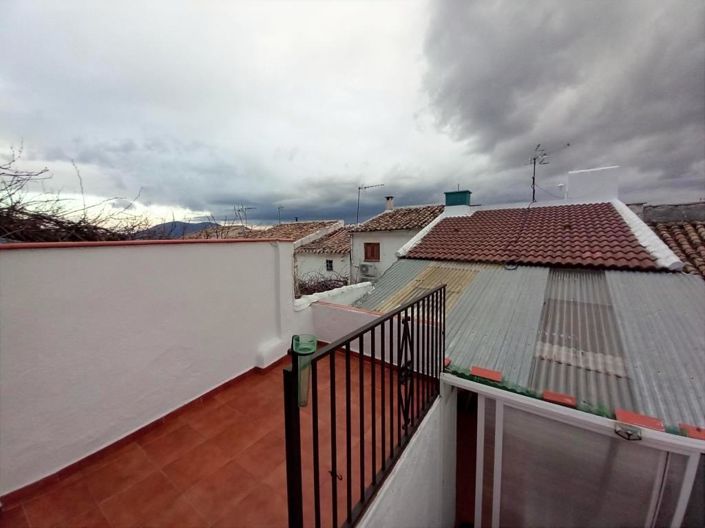 Image No.20-3 Bed Townhouse for sale