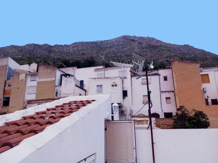 Image No.30-3 Bed Townhouse for sale