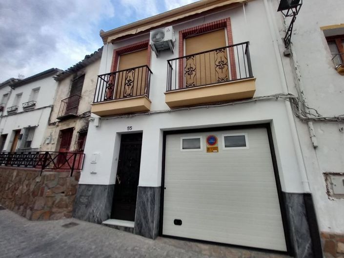 Image No.4-3 Bed Townhouse for sale