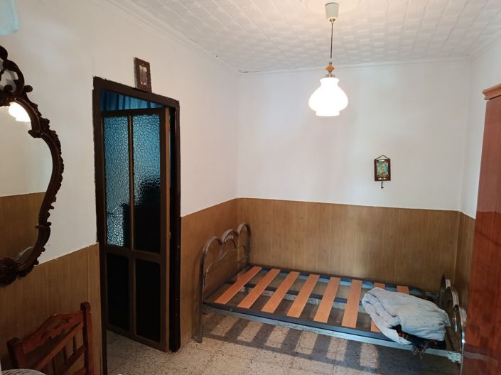 Image No.18-4 Bed Townhouse for sale