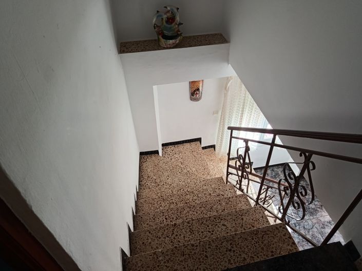 Image No.11-4 Bed Townhouse for sale