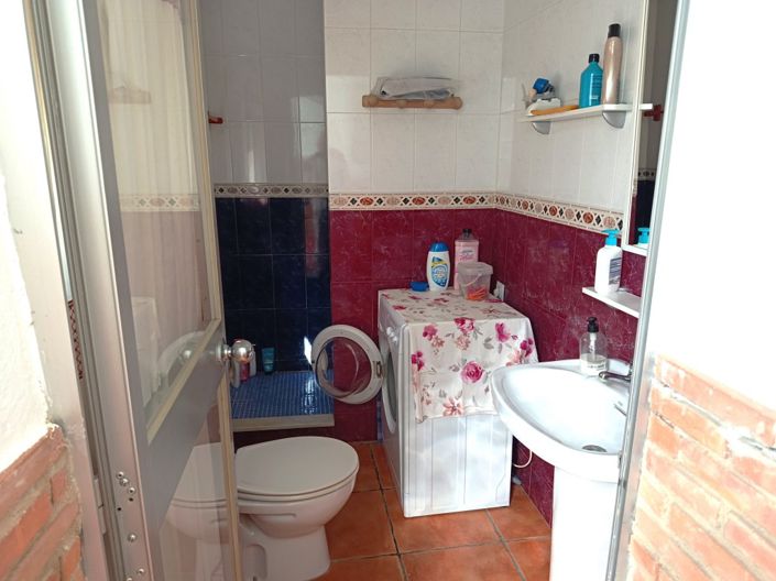 Image No.10-3 Bed Chalet for sale