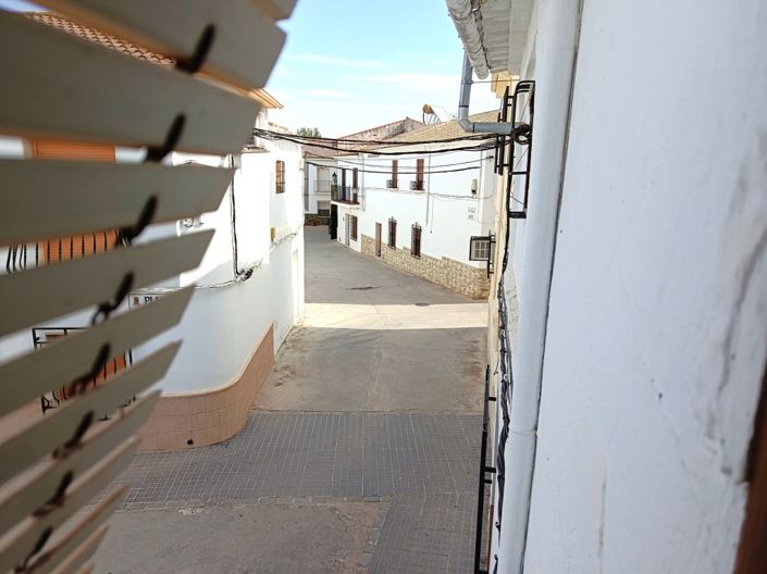 Image No.27-5 Bed Townhouse for sale