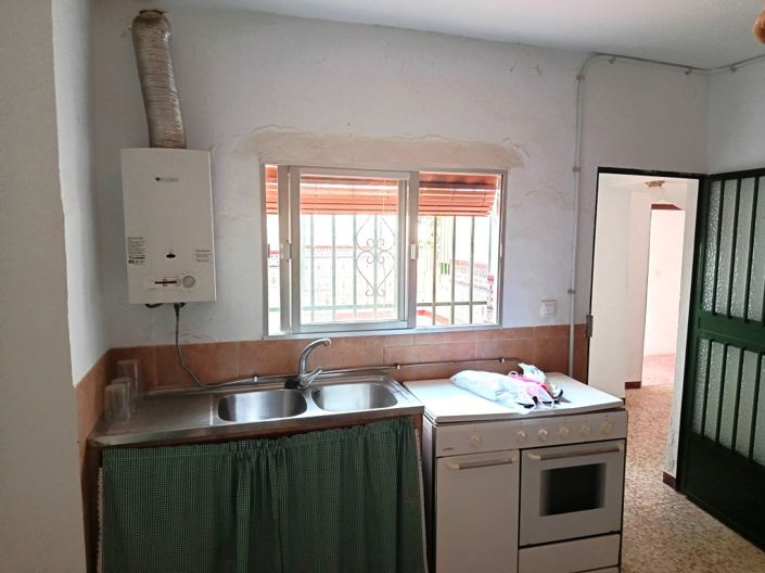 Image No.9-5 Bed Townhouse for sale
