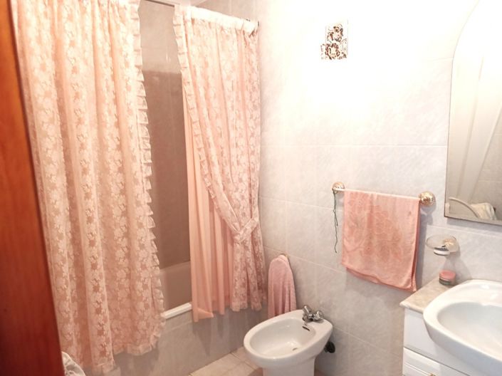 Image No.14-4 Bed Townhouse for sale
