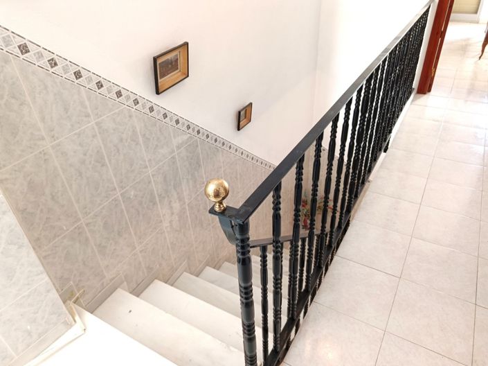 Image No.16-4 Bed Townhouse for sale