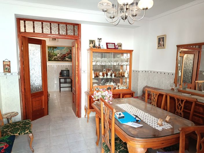 Image No.24-4 Bed Townhouse for sale