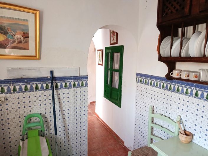 Image No.25-6 Bed Townhouse for sale
