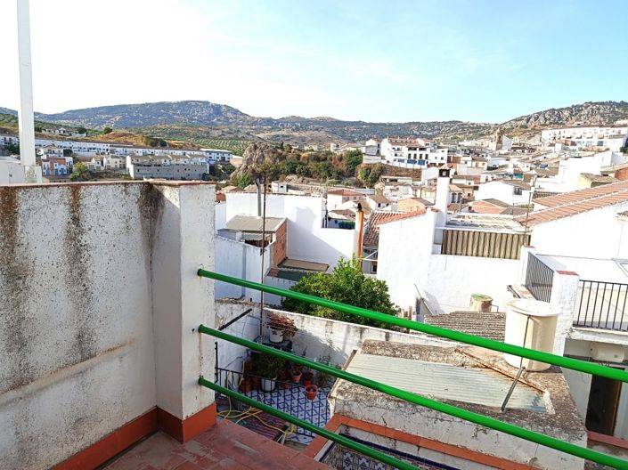 Image No.27-6 Bed Townhouse for sale