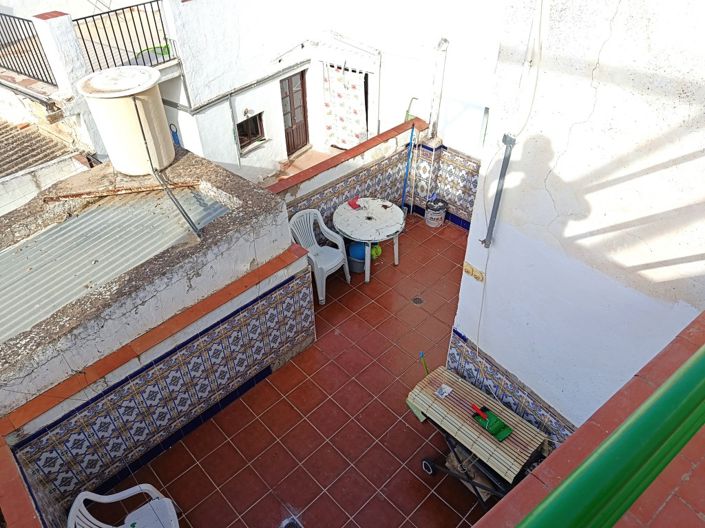 Image No.28-6 Bed Townhouse for sale