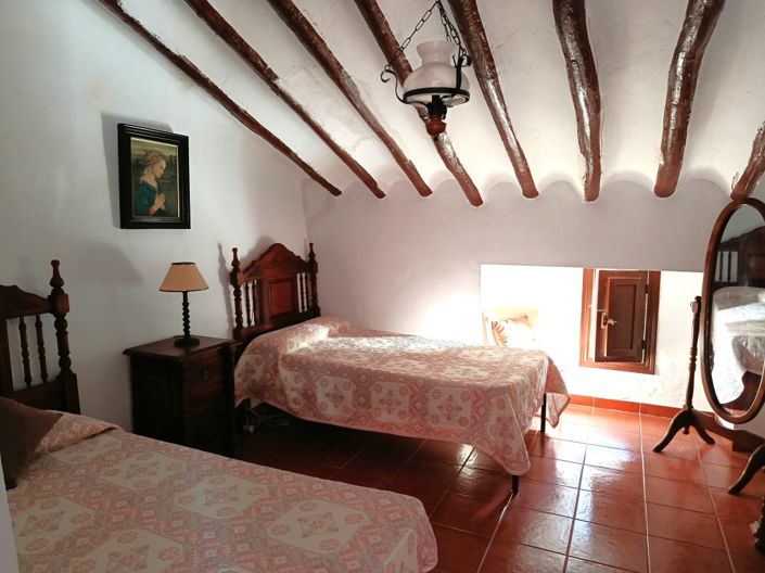 Image No.29-6 Bed Townhouse for sale