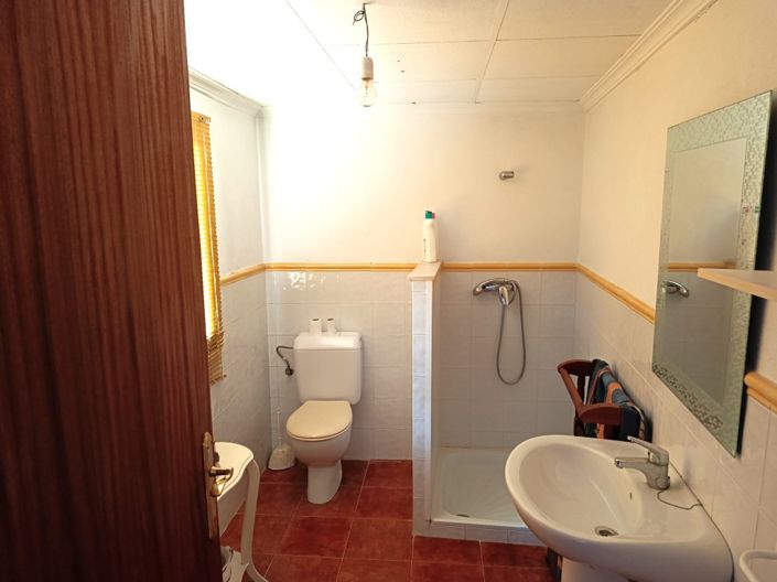 Image No.33-6 Bed Townhouse for sale