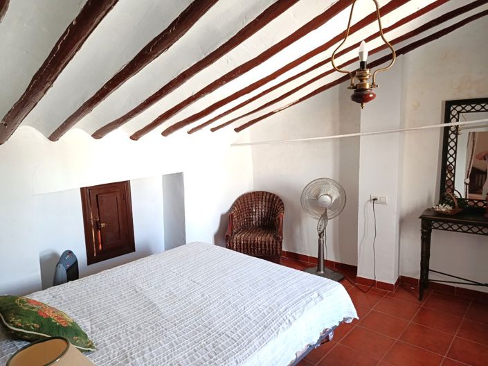 Image No.36-6 Bed Townhouse for sale