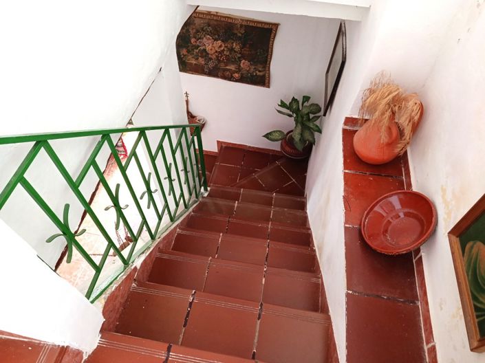 Image No.9-6 Bed Townhouse for sale