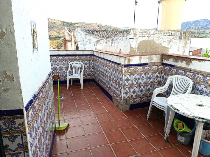 Image No.10-6 Bed Townhouse for sale