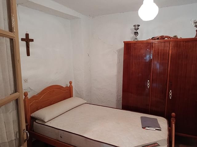 Image No.19-5 Bed Village House for sale
