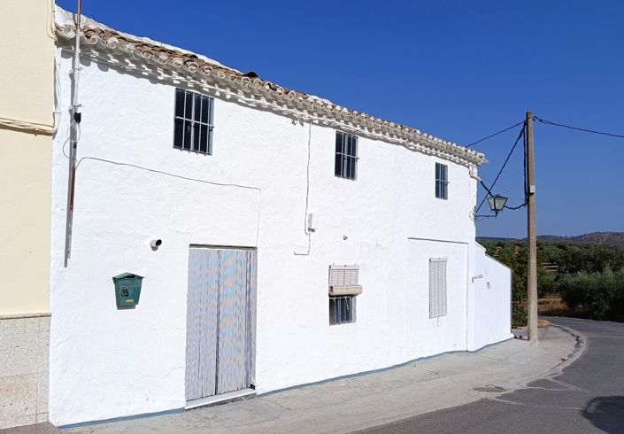 Image No.26-3 Bed Village House for sale