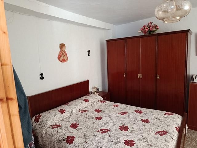 Image No.5-3 Bed Village House for sale
