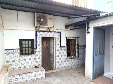 full156511767157204