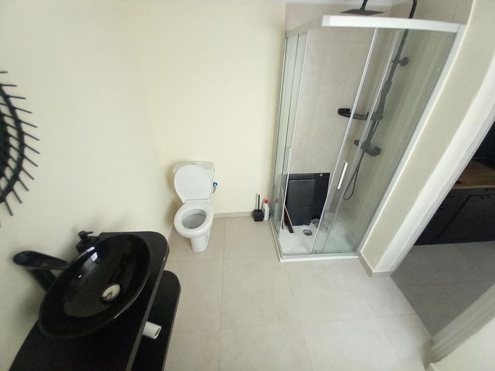 Image No.11-2 Bed Townhouse for sale