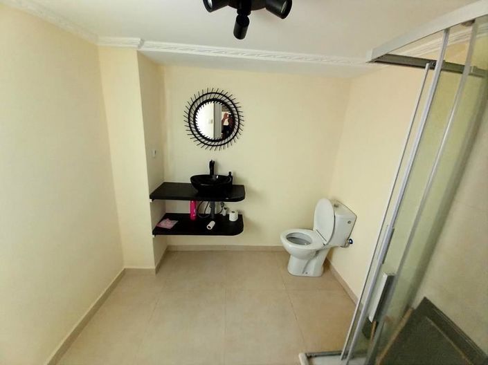 Image No.10-2 Bed Townhouse for sale