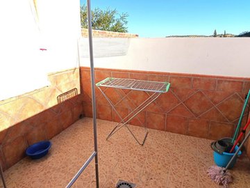 full156665667198235
