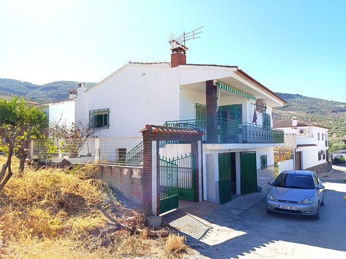 Image No.26-3 Bed Townhouse for sale